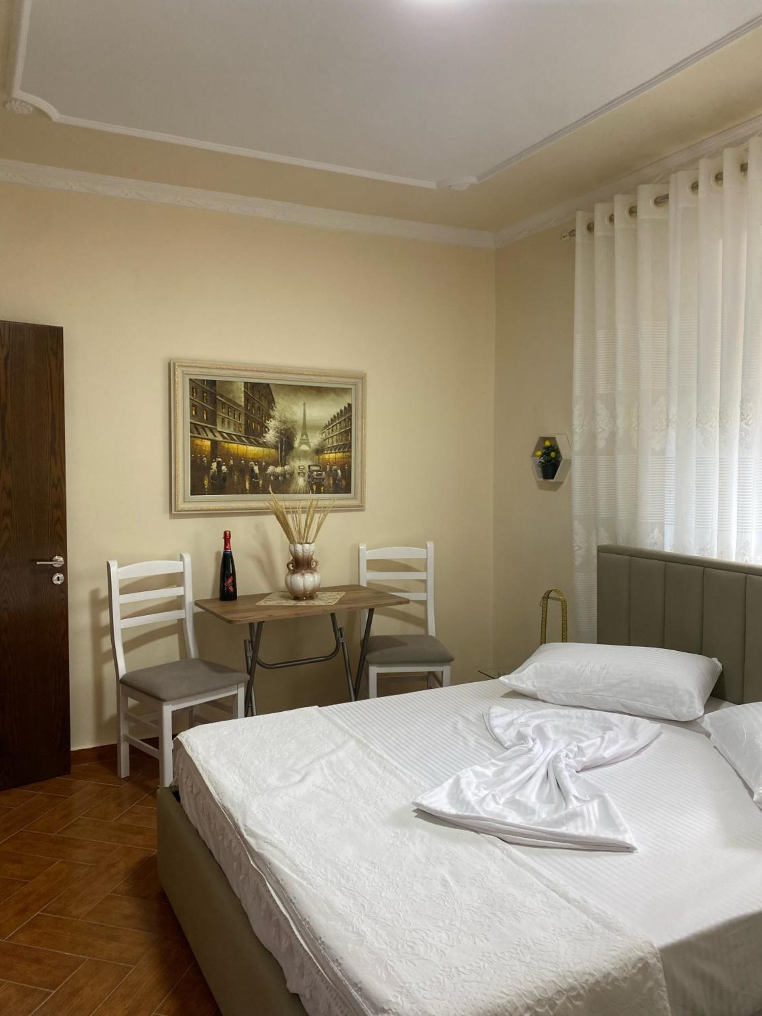 Aron'S House Appartement Krujë Buitenkant foto